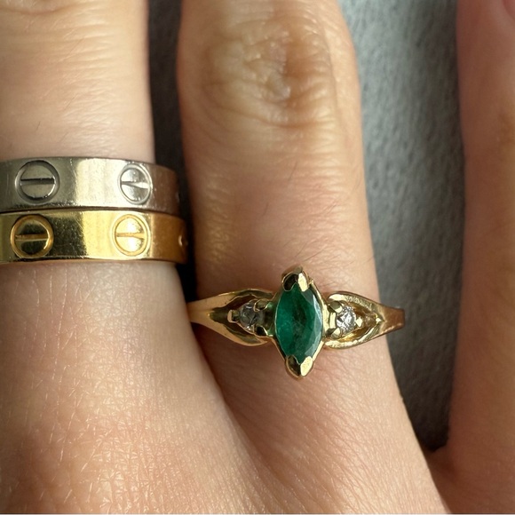 🚫SOLD🚫14K Solid Gold Emerald and Diamond Marquise Pinky Ring - Picture 4 of 10